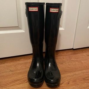 HUNTER tall rain boots